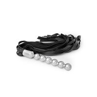 Verf&uuml;hrerische BDSM Striemenpeitsche aus Leder, mit...