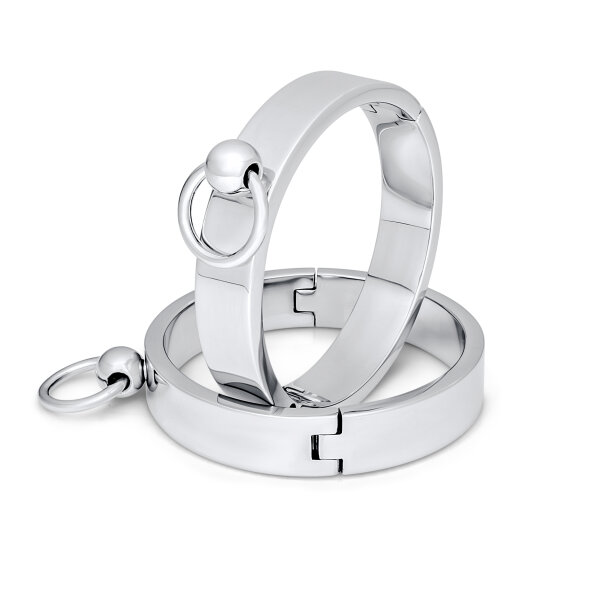 Premium stainless steel ankle cuffs with chain
